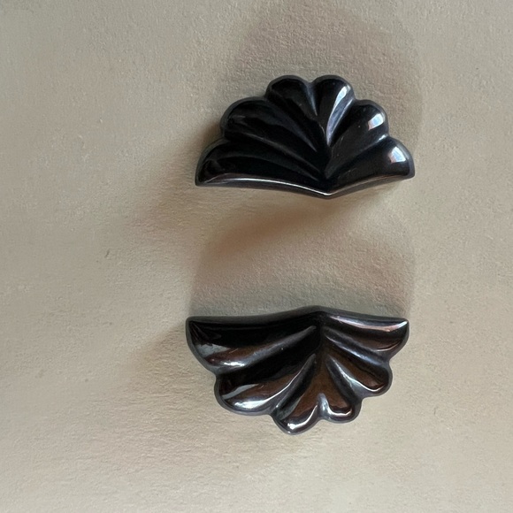 Two Hematite carvings - Picture 3 of 3